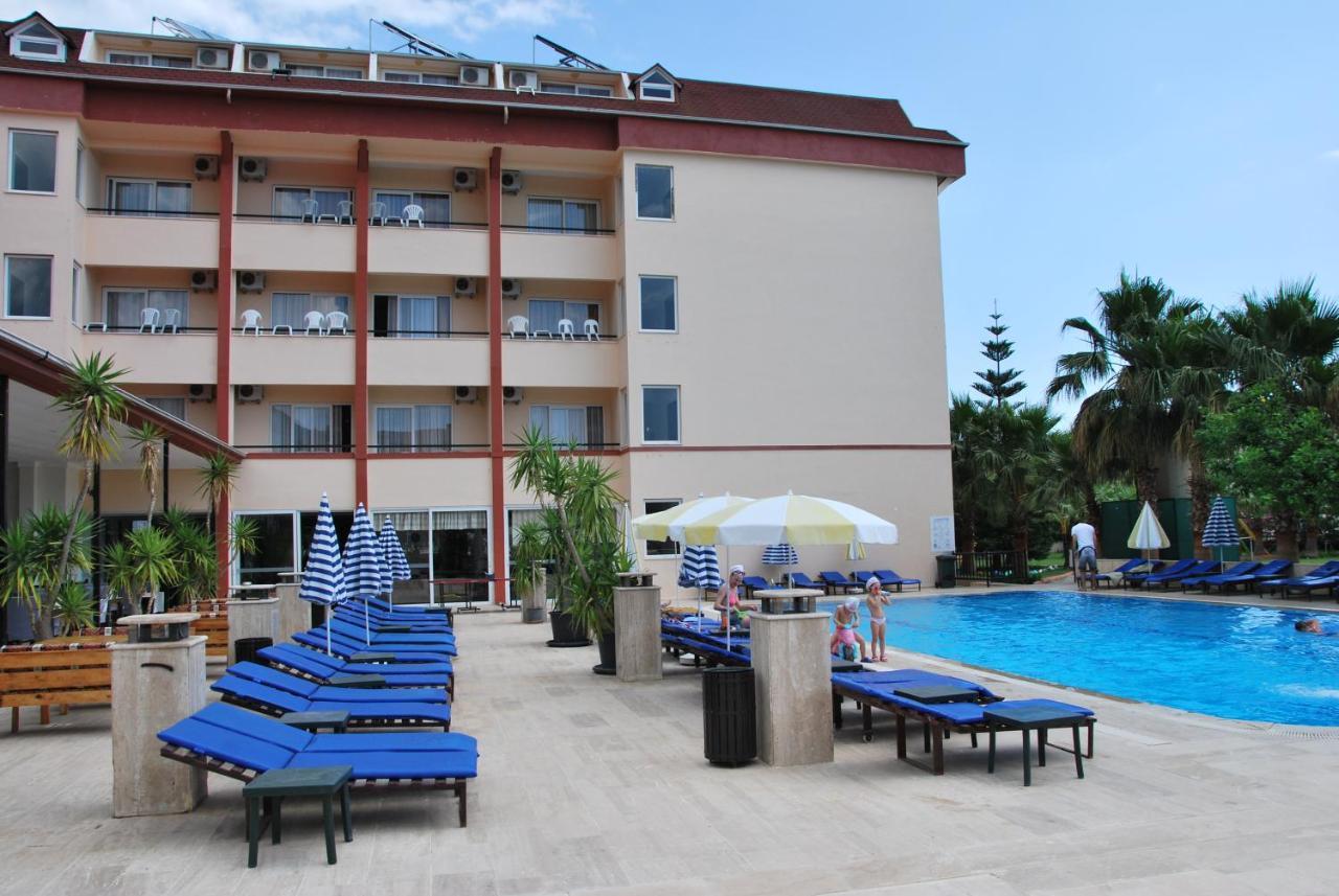 Castle Park Hotel 벨디비 외부 사진