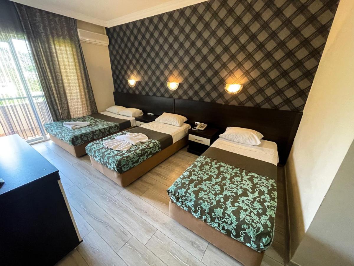 Castle Park Hotel 벨디비 외부 사진
