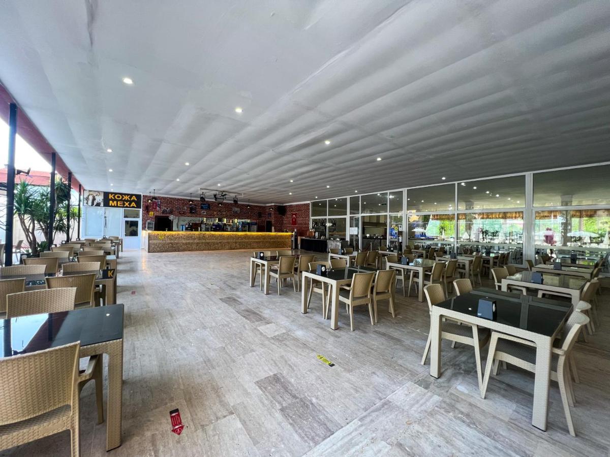 Castle Park Hotel 벨디비 외부 사진